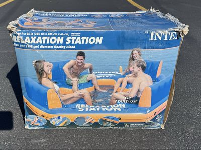 New Intex 10ft Relaxation Station.