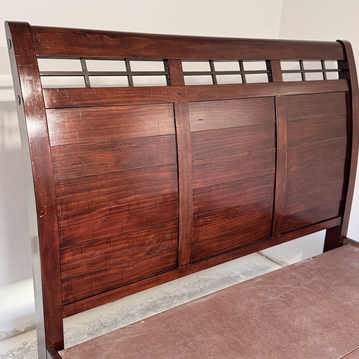 Queen Size Solid Wood Bedroom Set