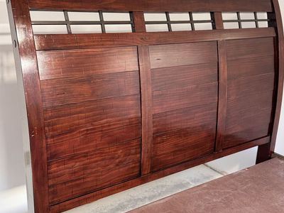 Queen Size Solid Wood Bedroom Set