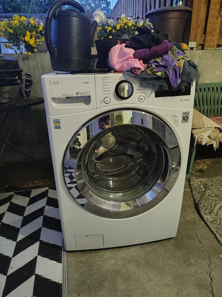 *pickup pending* FREE - Broken washer