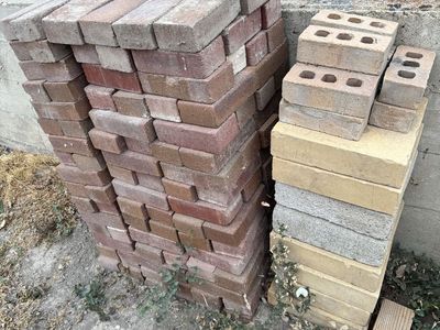 200 sorted bricks