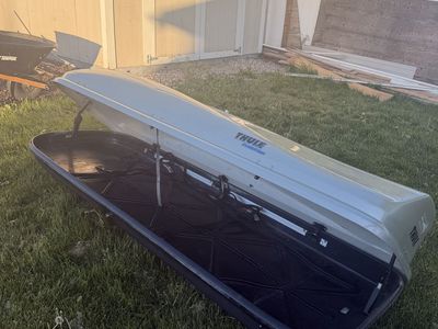 Thule Evolution Cargo storage
