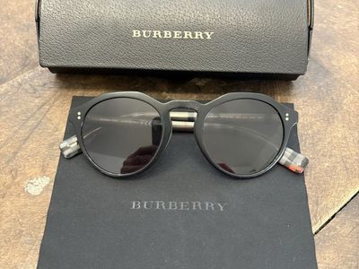 Burberry sunglasses