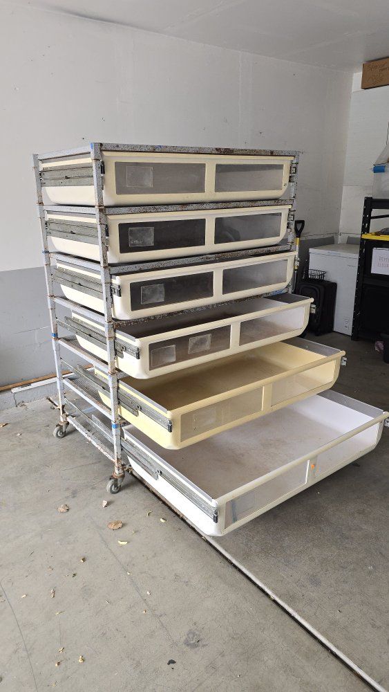 Freedom Breeder 4ft Rack 6 Tiers
