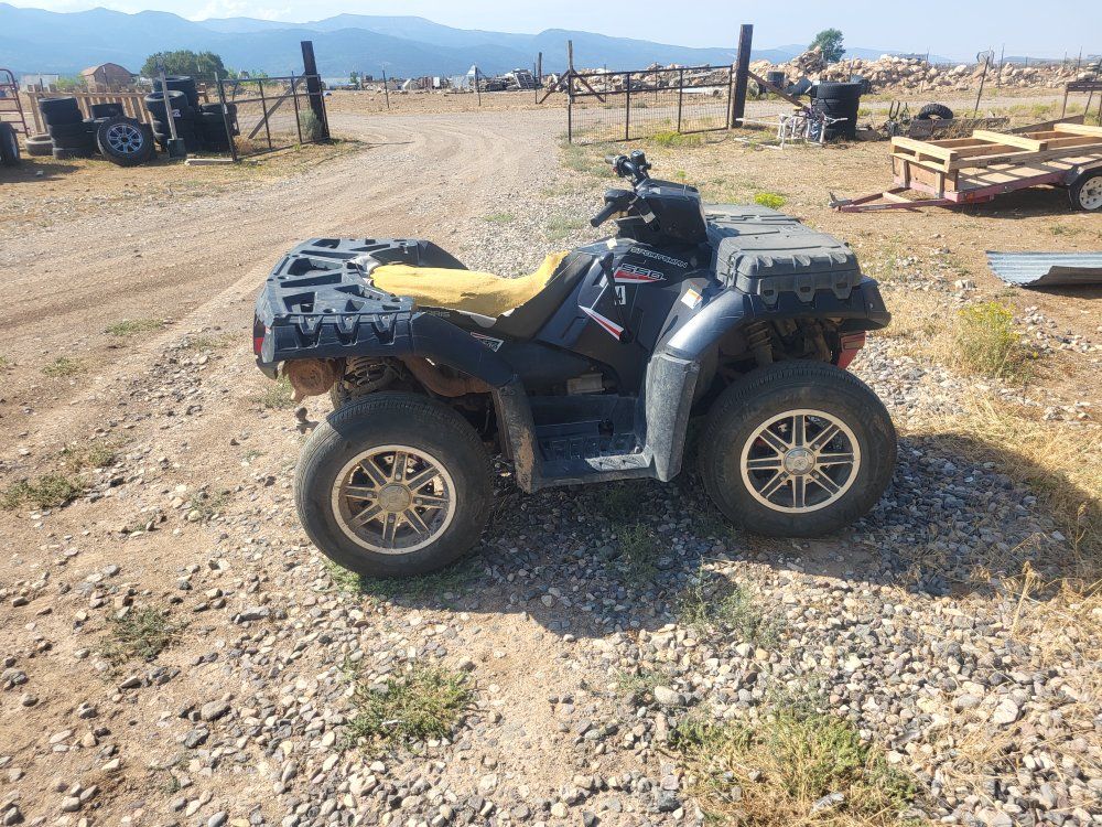 2012 poleris sports man 550