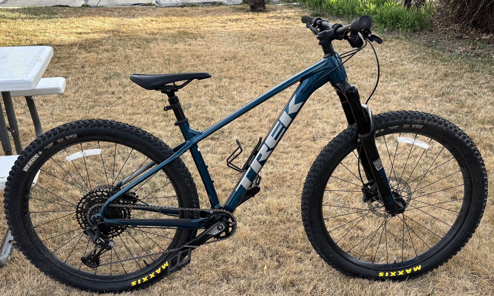 Trek Roscoe 8 Mountain Bike