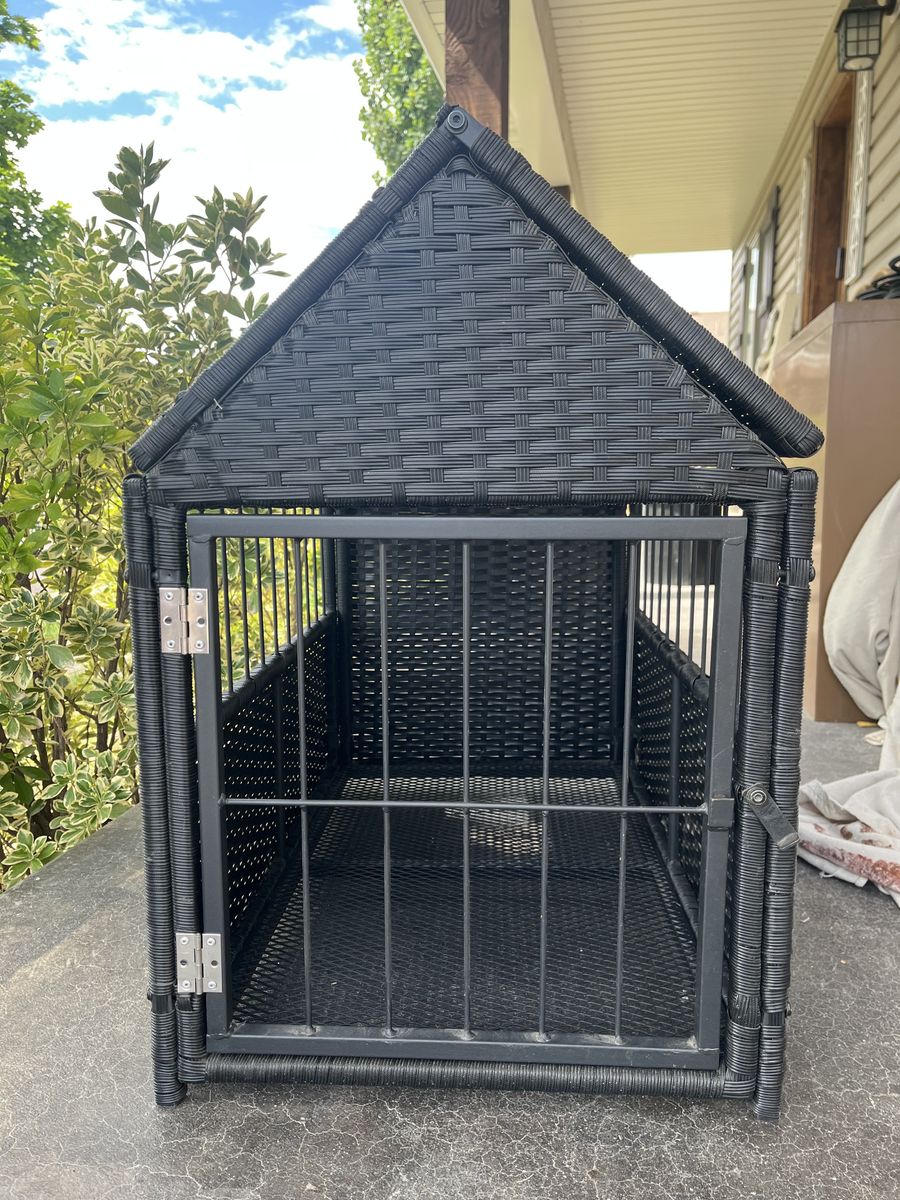 Iconic Pet Rattan/Wicker Pet Crate & Kennel (Indoor/Outdoor)