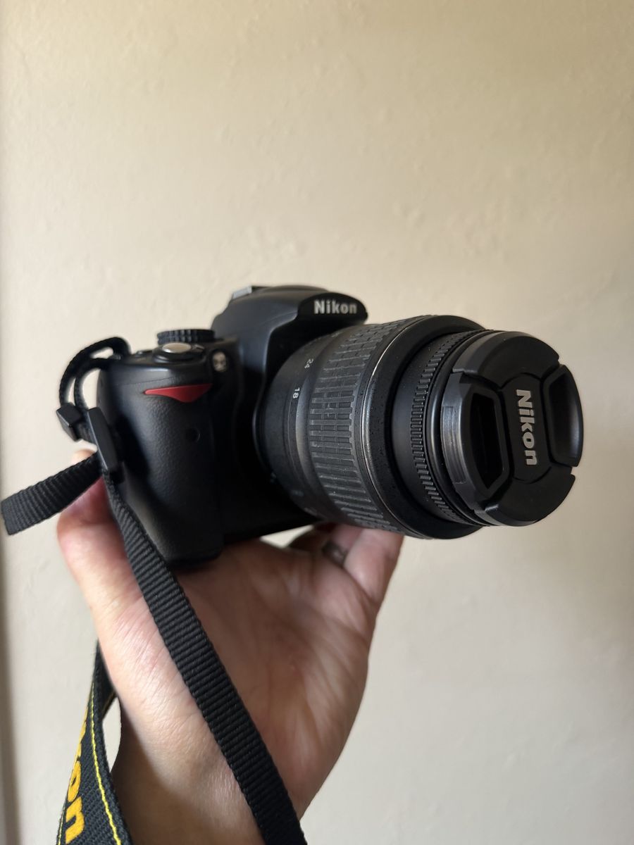 Nikon D5000