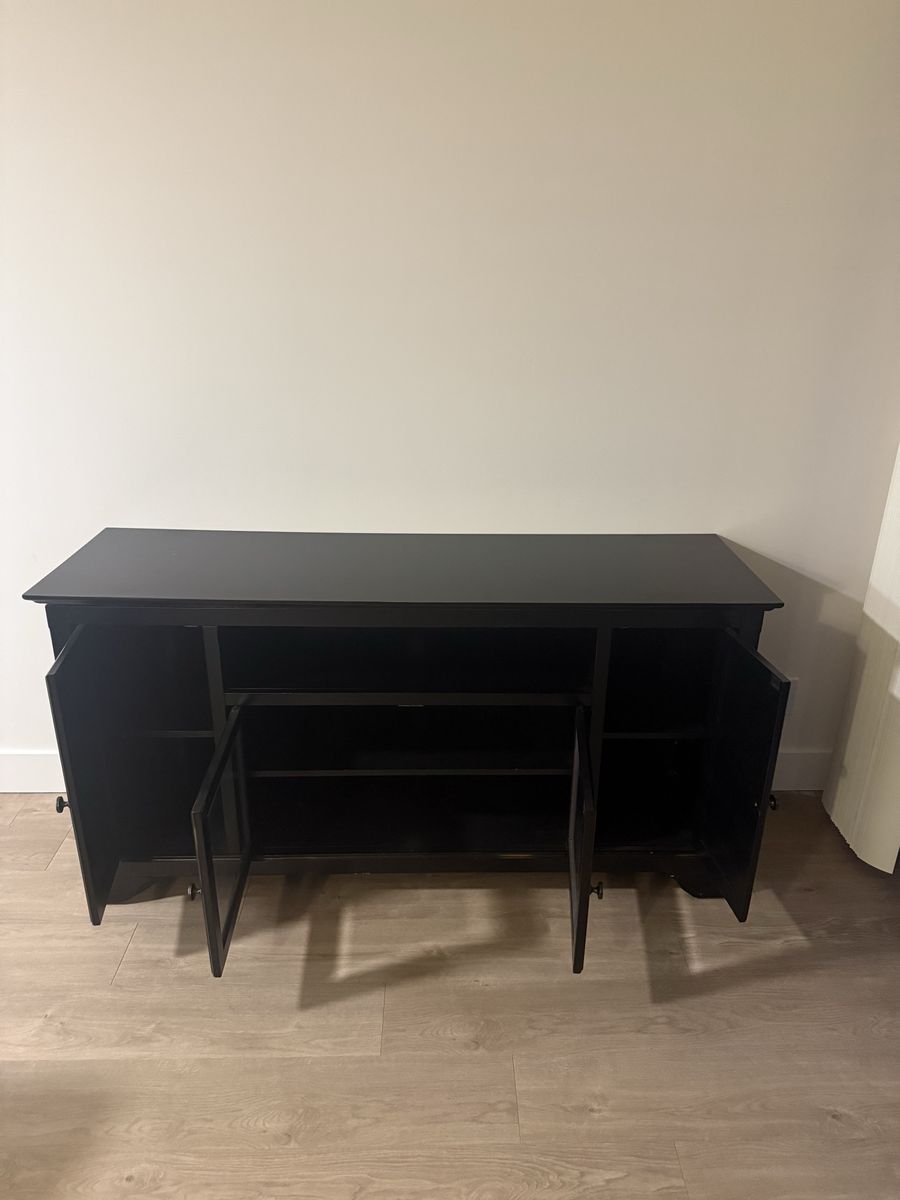 Main image 3