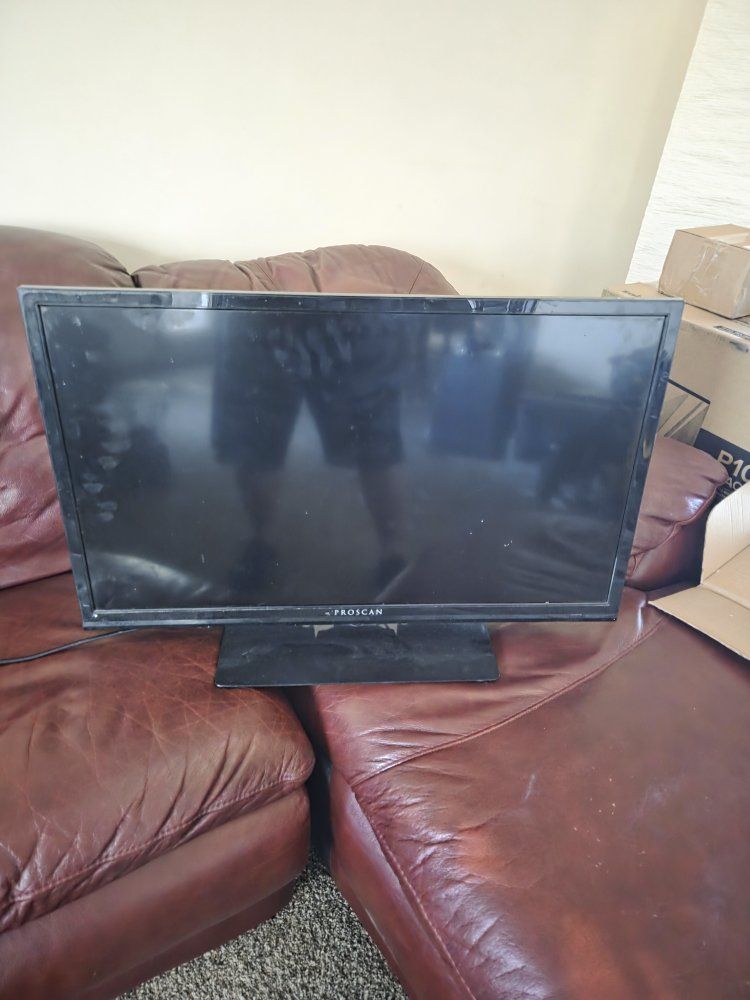 PROSCAN PLDED3273A-F 32-inch LED TV - 60Hz, 65W, Black, Perfect for Small Spaces