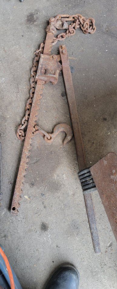Vintage Heavy-Duty Farm Jack / Fence Stretcher - Rusty, Functional Farm Tool
