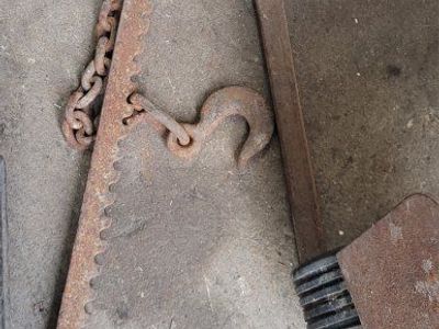 Vintage Heavy-Duty Farm Jack / Fence Stretcher - Rusty, Functional Farm Tool