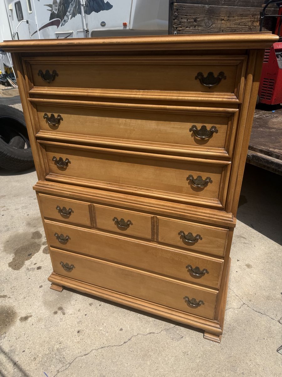 Vintage 1950’s Mid-Century Cherokee Furniture Co Dresser 6 drawer