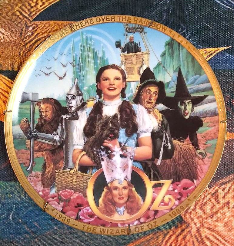 Wizard of Oz collector plate w/hanger