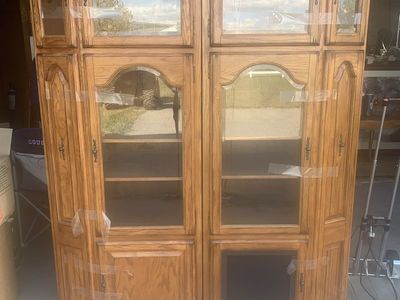 OAK ENTERTAINMENT CENTER