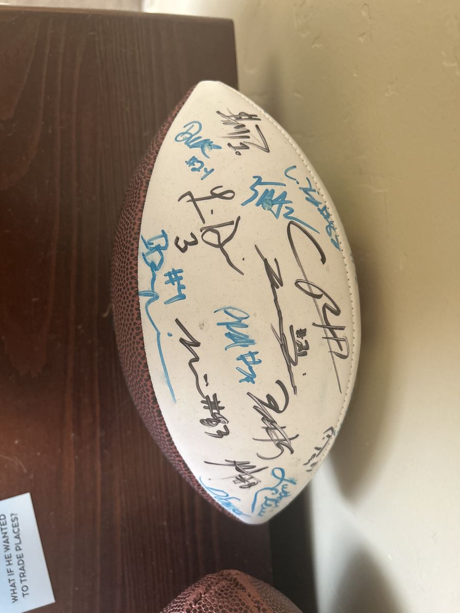 Utah Utes full team signed football