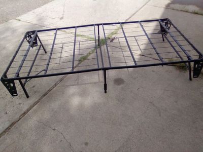 Twin frame