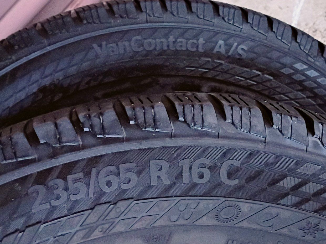 Main image 7
