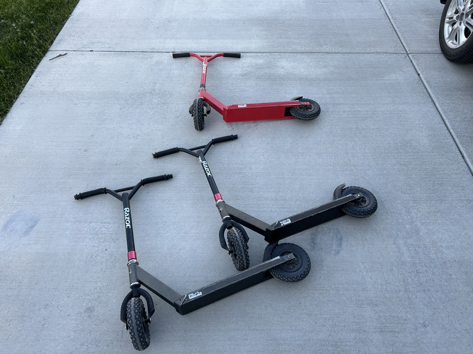 3 Razor Scooters