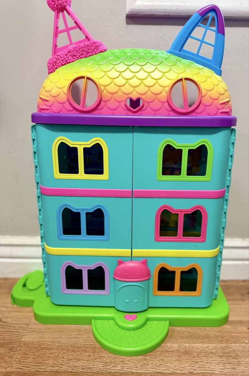 Gabby’s dollhouse