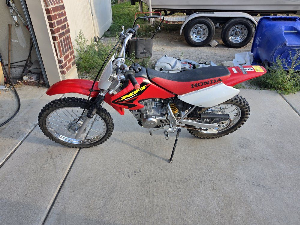 2003 Honda XR 100R Dirt Bike