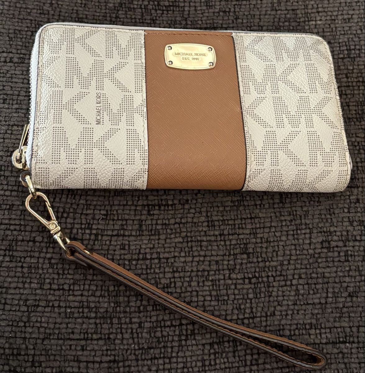 Michael Kors Jet Set Travel large wallet