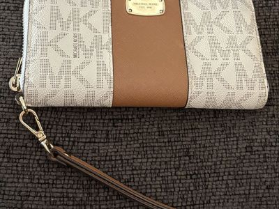 Michael Kors Jet Set Travel large wallet