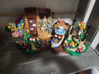 Willy Wonka and the Chocolate Factory Lego Set