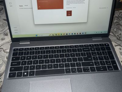 Dell 15.6 Fast Laptop i7 Core 12th Gen 32 GB RAM 750 GB SSD