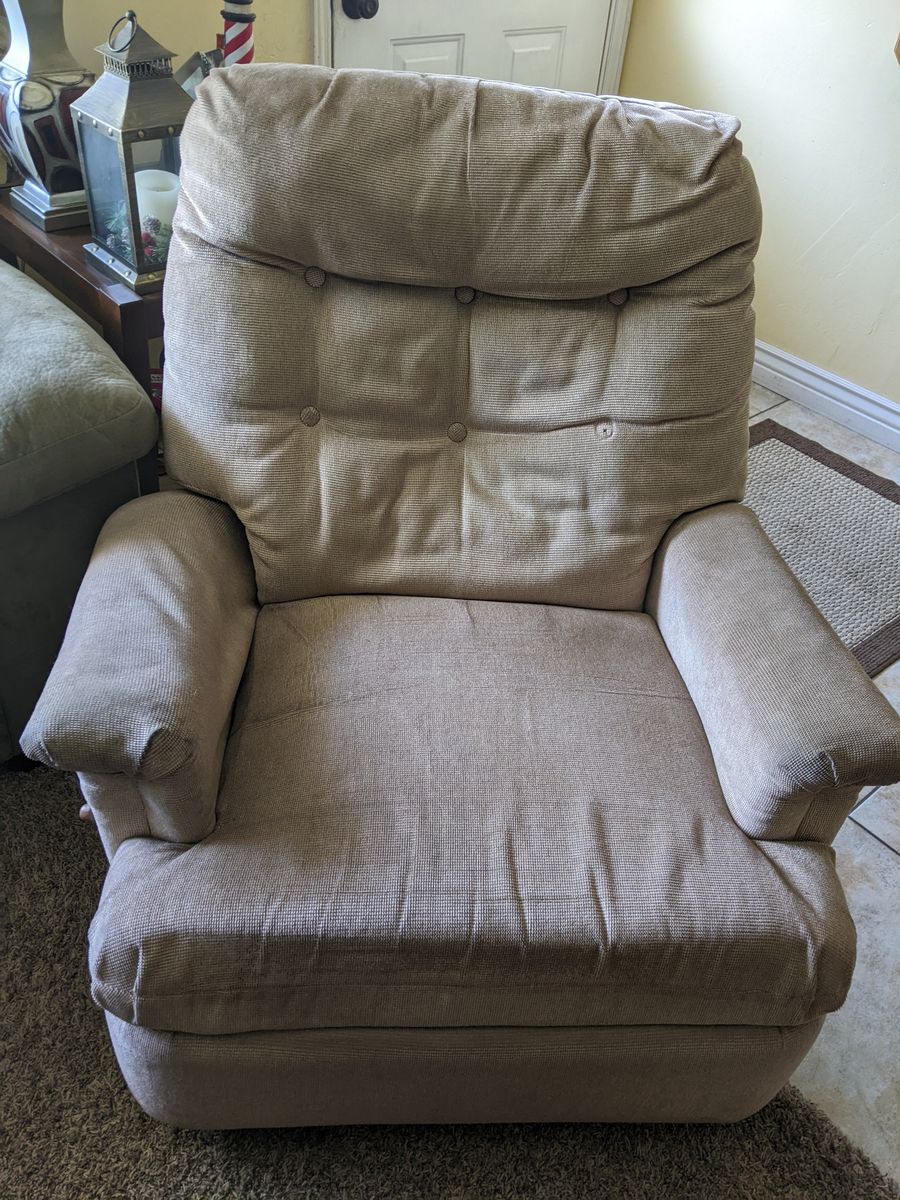 Free recliner in north Orem
