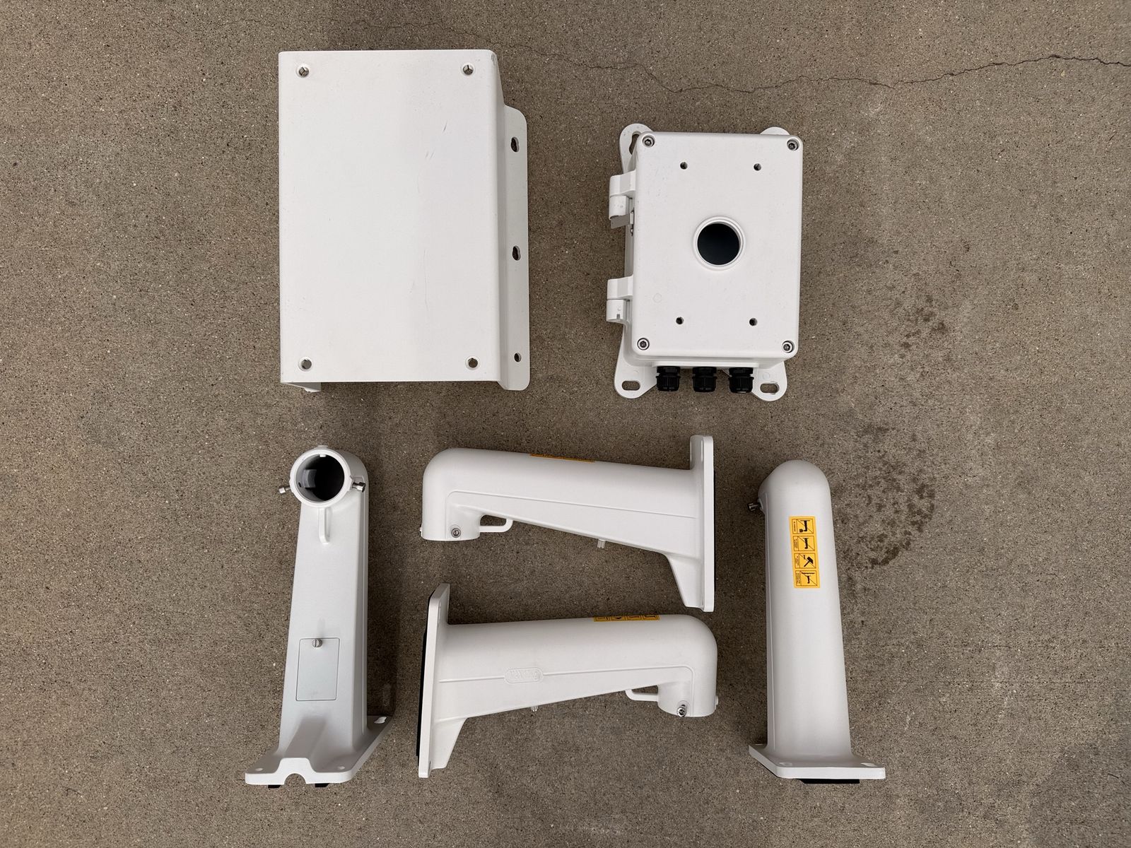 Hikvision PTZ Mounting equipment