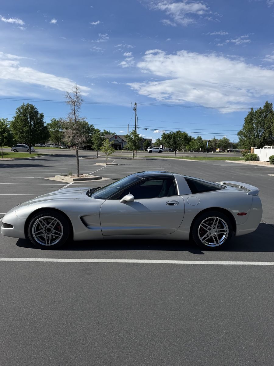 2004 Chevrolet Corvette 