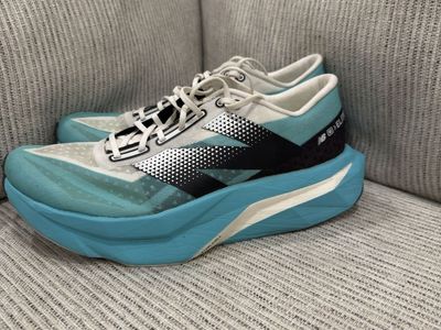 New Balance FuelCell SuperComp Elite v4
