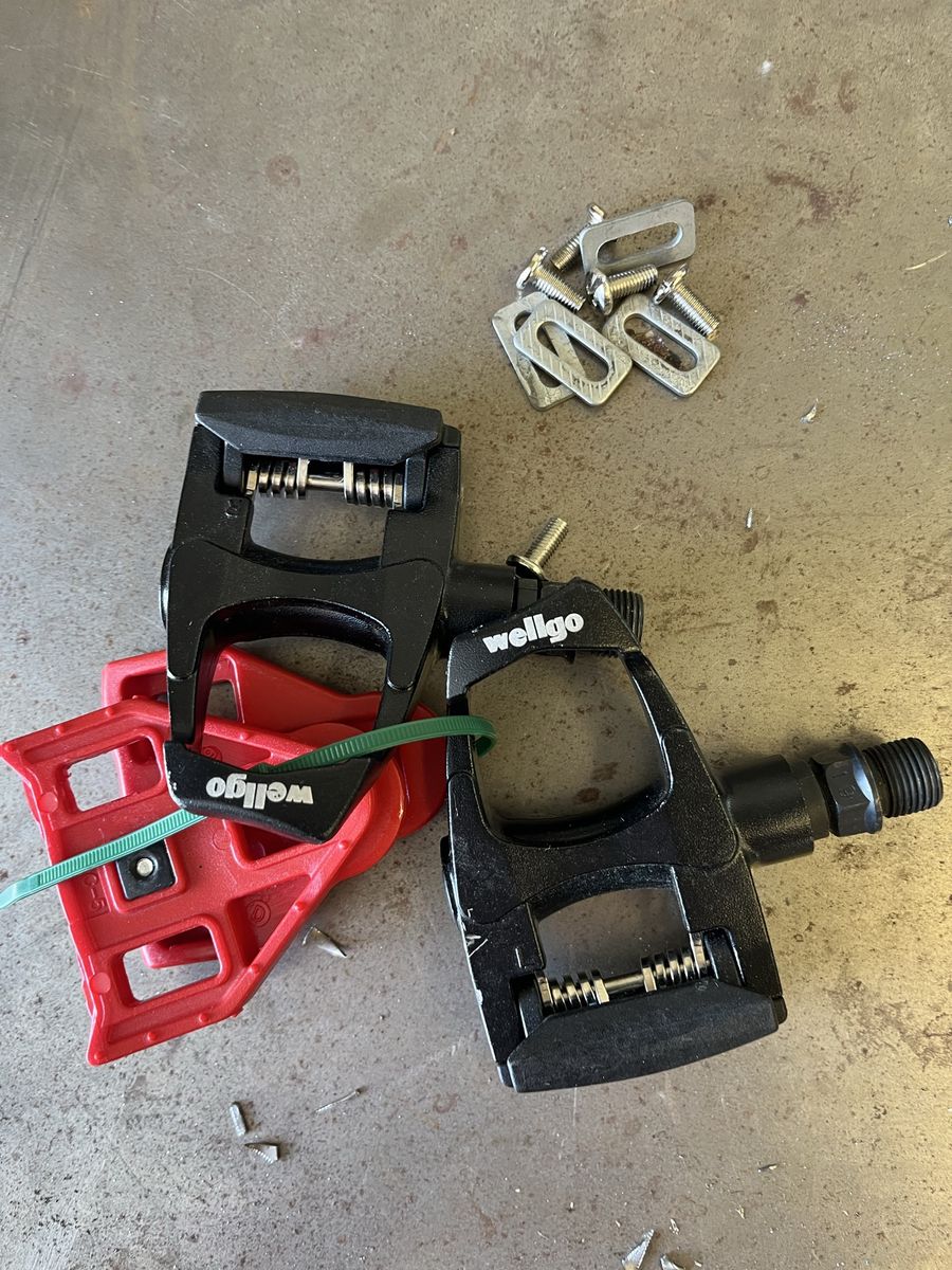 Wellgo Road Clipless pedals