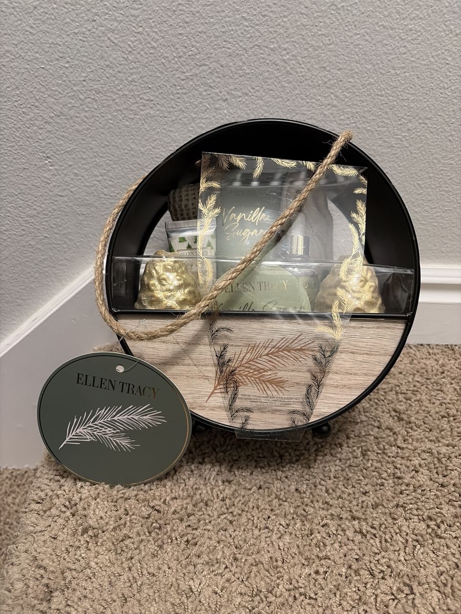 New Ellen Tracey Bath Gift Set In Hanging Plant