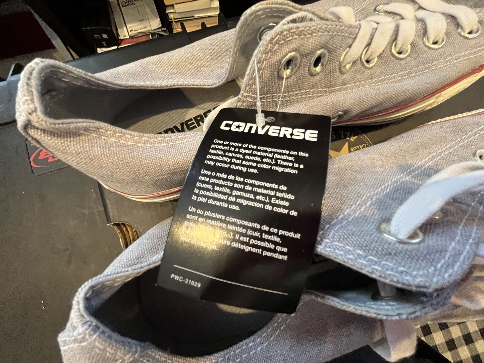 UNISEX CONVERSE Mens 10 Womens 12