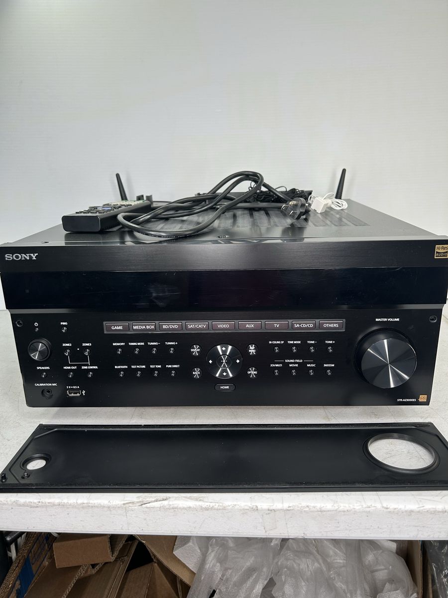 Main image 3