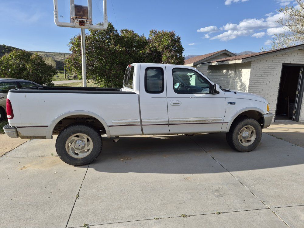 1997 FORD F150 Lariat