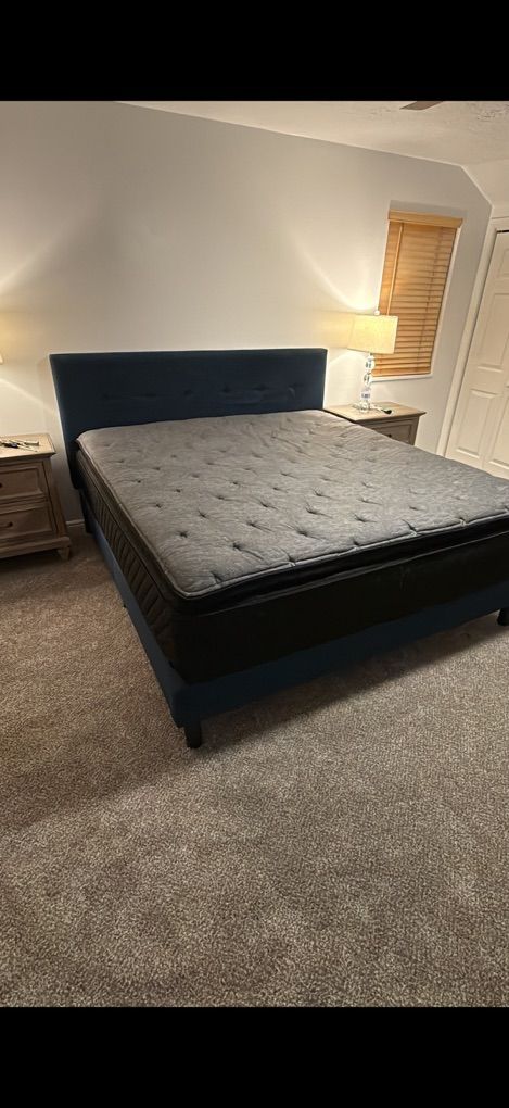 Kingsize Bed And Matress