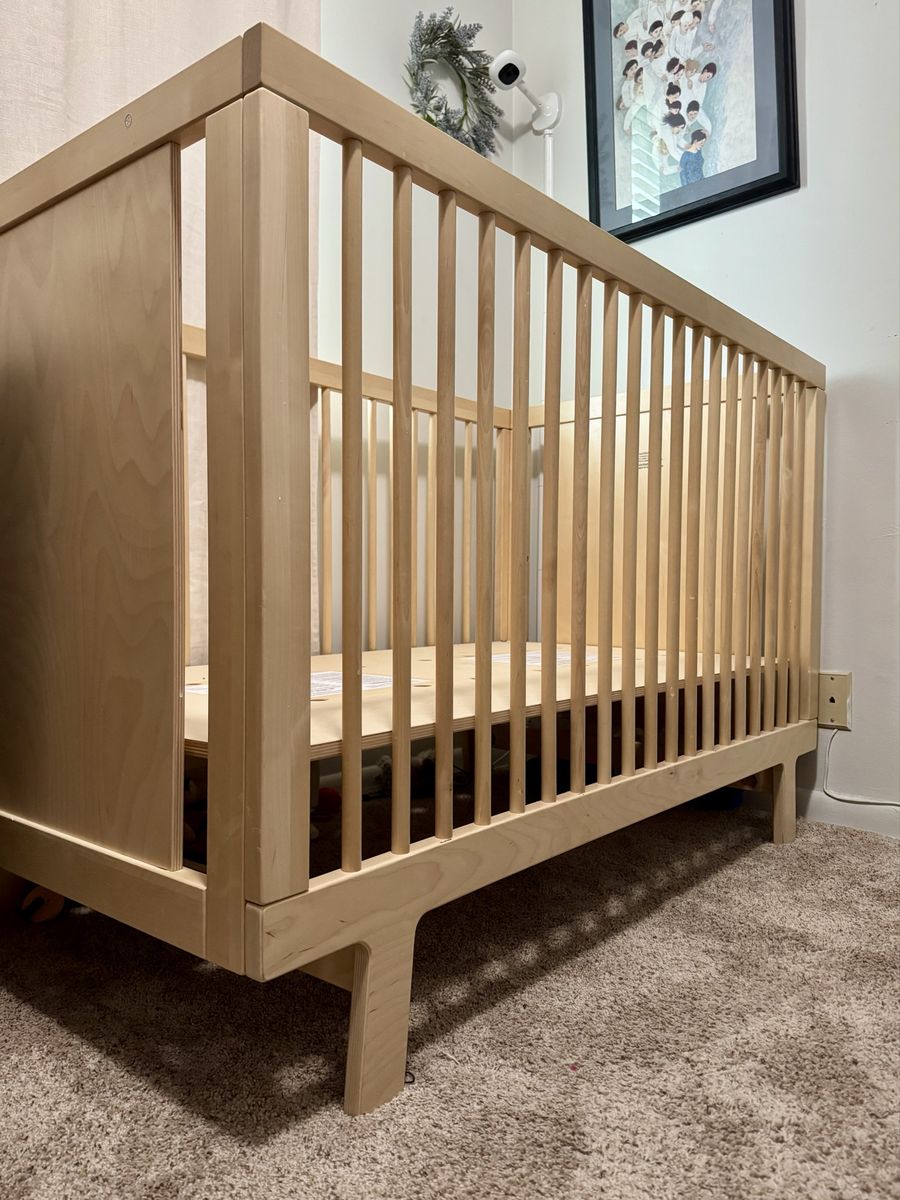 Oeuf Rhea Modern Baby Crib