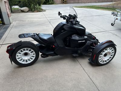 2022 Can-Am Ryker 900 Ace Black Automatic 3-Wheel Motorcycle with Windshield and 713 miles.