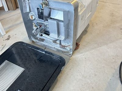 Suburban 16 Gal Gas And Electric Rv Water Heater