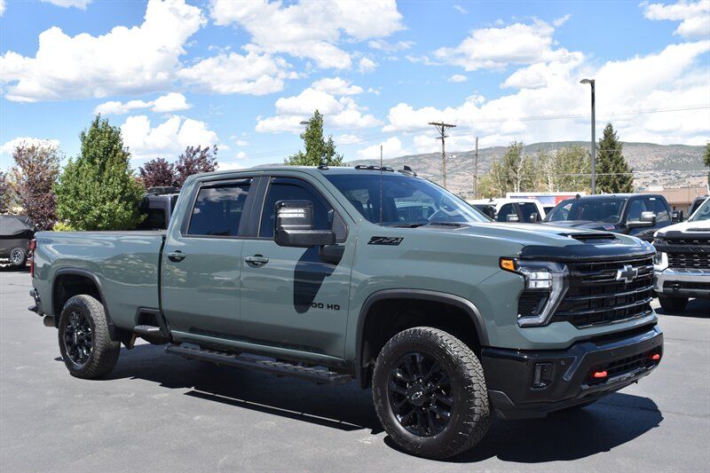 2025 Chevrolet Silverado 3500 LT