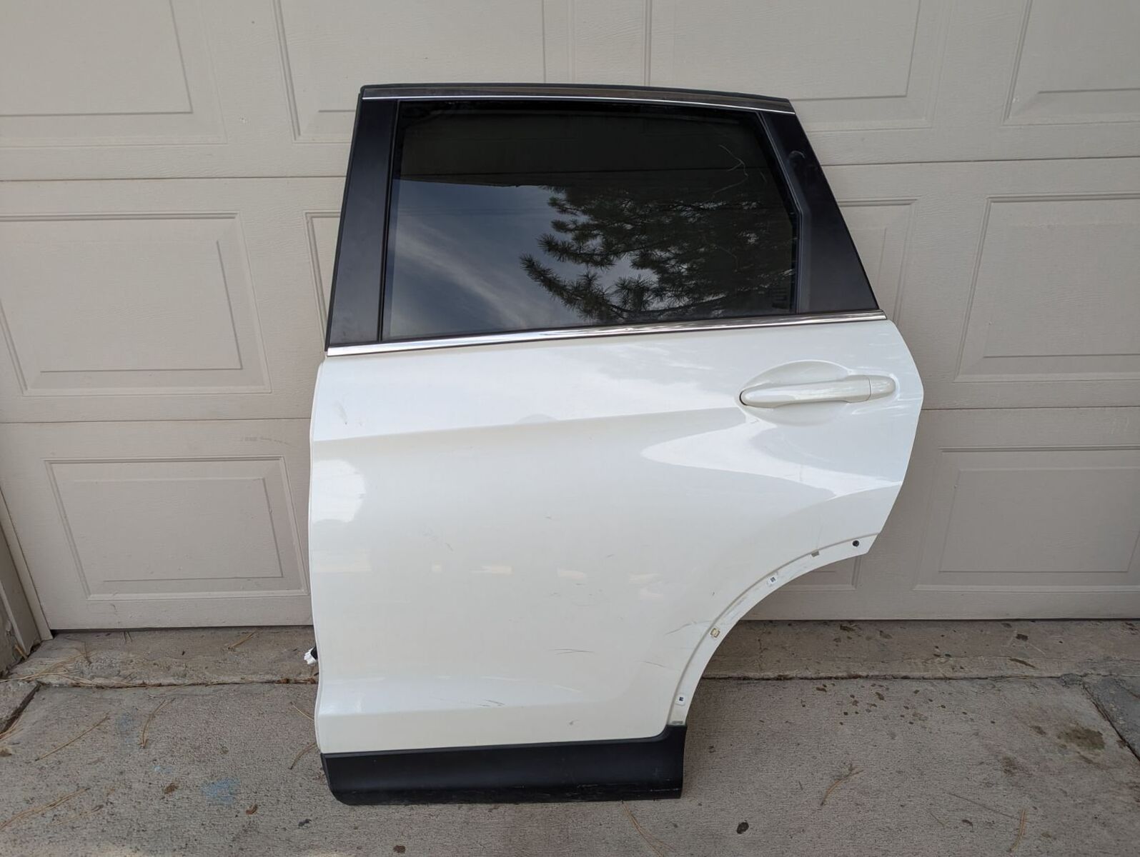 Honda CRV 2012-2016 Door Left Driver Side Rear Complete Assembly (Off White)