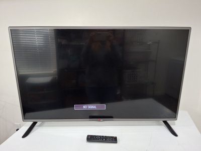 42" LG TV