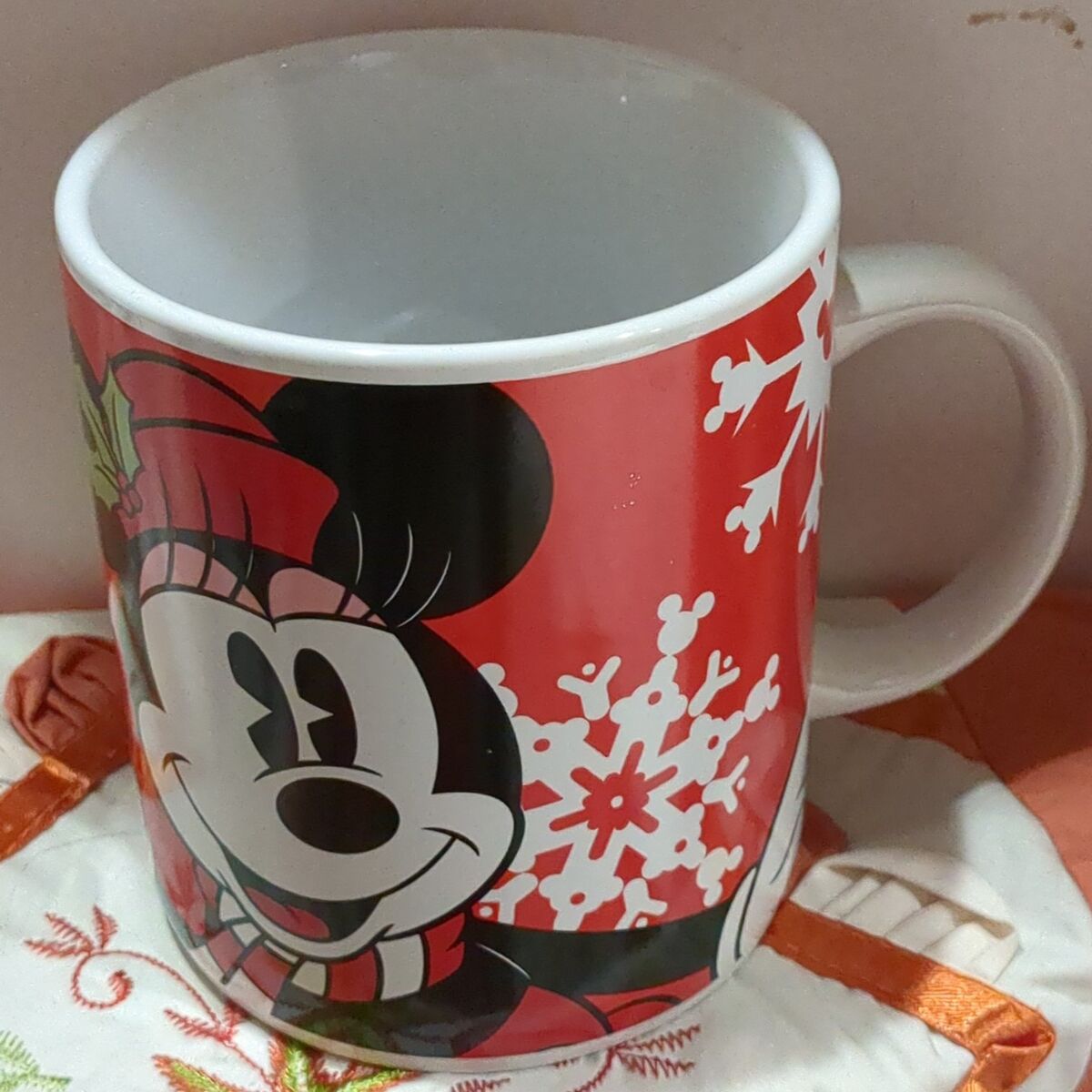 Disney Minnie mouse large Christmas mug