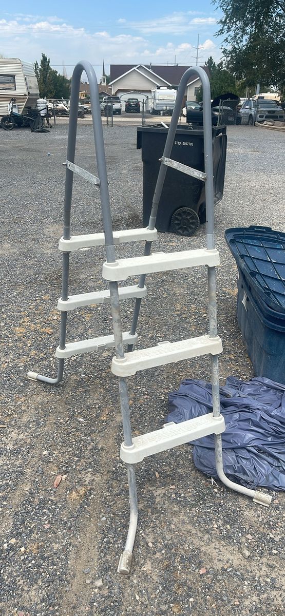 Above-Ground Swimming Pool A-Frame Ladder