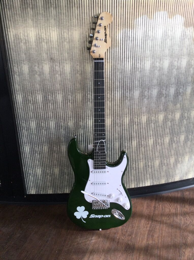 Snap On Guitar-E75008801