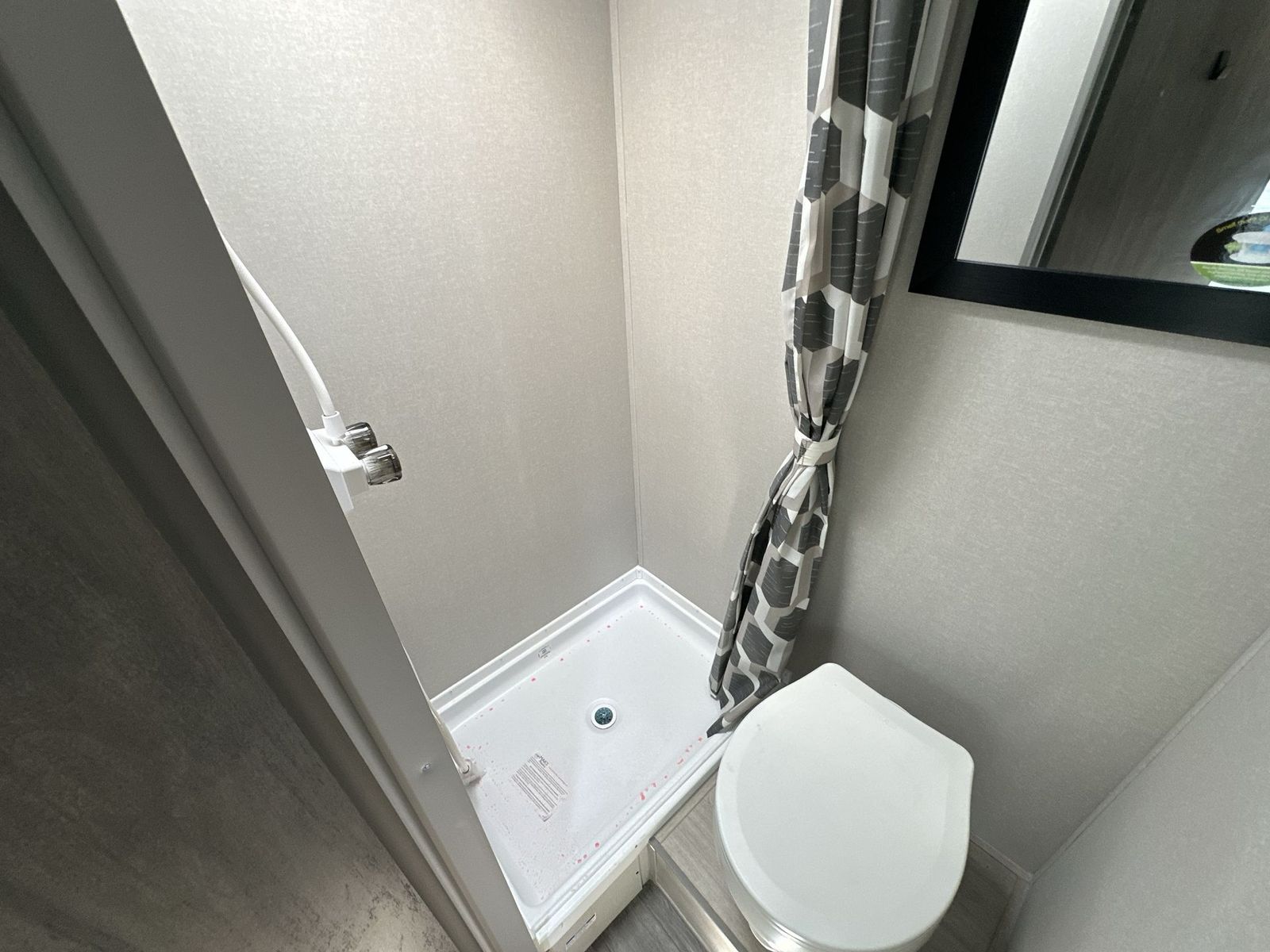 Main image 12