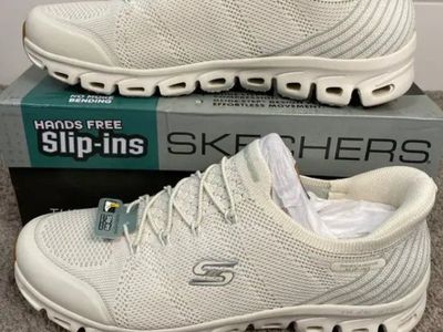 New Skechers Glide Step Slip Ins
